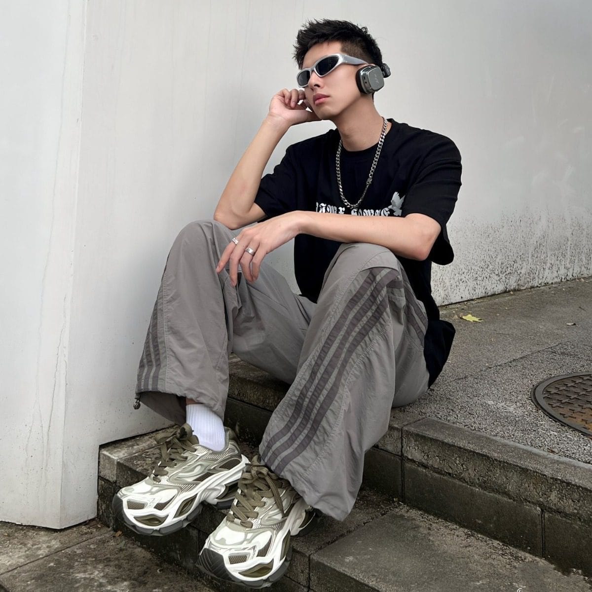 Sporty Mesh Shoes - Image 5